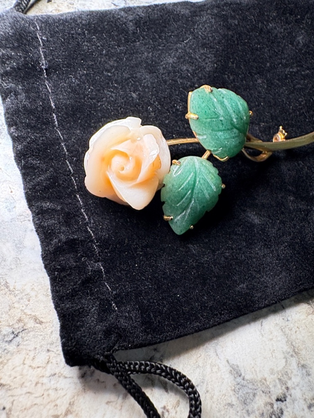 Vintage ITALY 14k solid Gold with Coral Rose and Jade Leaves Brooch - Picture 2 of 8